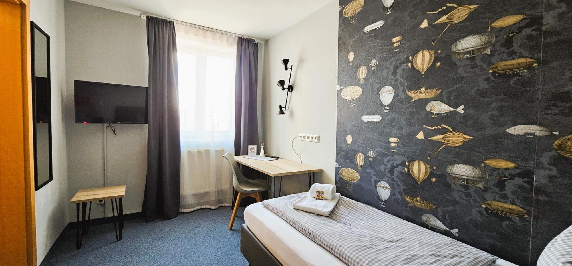Novitel Pension Pliening - Muenchen Messe Exterior photo